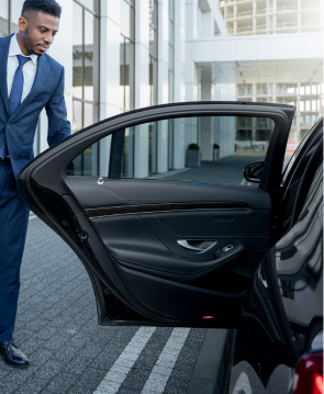 elegant-uber-driver-giving-taxi-ride